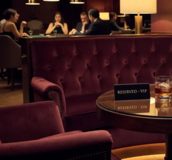 VIP lounge access at WATCH SERVICE ATELIER
